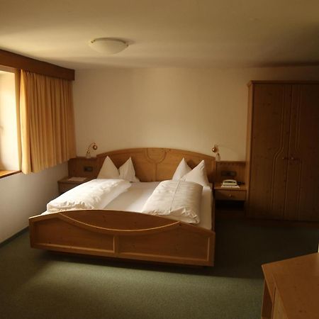 Gasthof Pension Roessl Nova Ponente Exterior photo